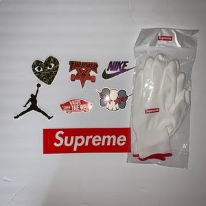 Supreme Gloves